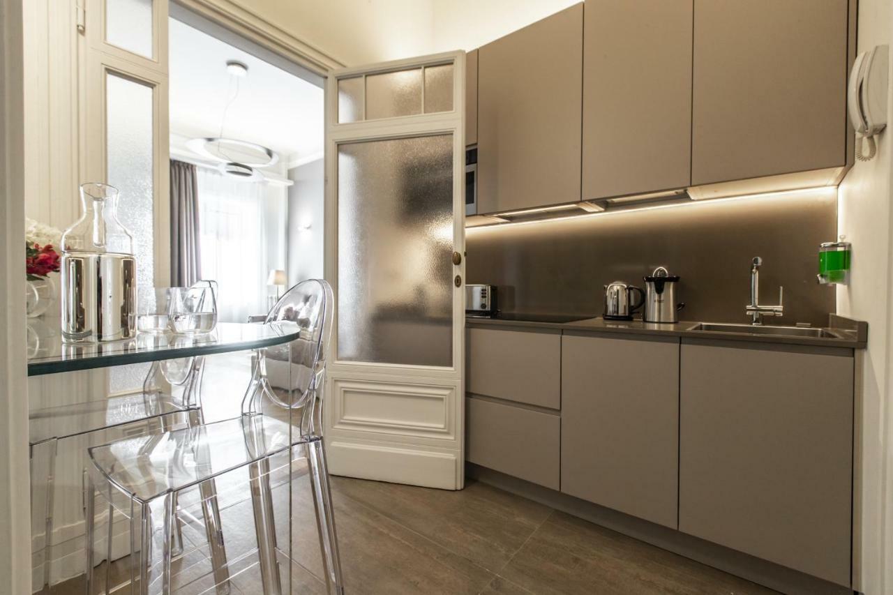 Апартаменти Duomo View Design Studio R&R Мілан Екстер'єр фото